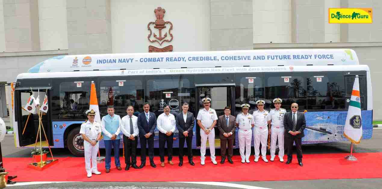 Hydrogen Bus Handed Over by Indian Oil to Indian Navy